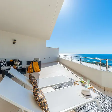 Hills Amazing Views Apartment *